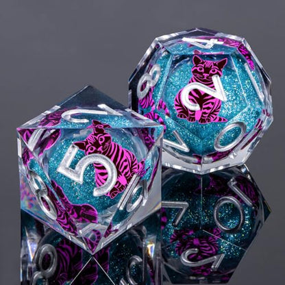 KERWELLSI Cat Liquid Core DND Dice Set with Gift Box, 7Pcs Resin Dungeons Sharp Edge D&D Dice, Dragons D and D Role Playing Dice D20 D12 D10 D8 D6 D4, Blue and Purple Cat - color: Blue Purple Cat