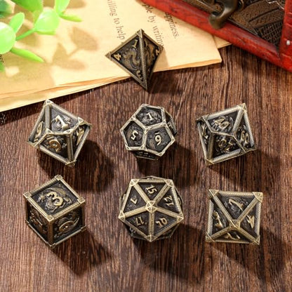 Metal Dice Set, Fly Dragon Pattern, 7pcs Polyhedral Metal DND Dice Set, DND Starter Set, D&D Gifts with Gift Box, Role Playing Board Games Accessories, Bronze ﻿ - color: Bronze
