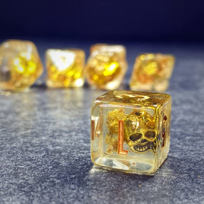 Sage's Portal Familiars and Reagents Resin DND Dice Set Polyhedral Dice Set for Dungeons and Dragons RPG Tabletop TTRPG (Golden Skull) - color: Golden Skull