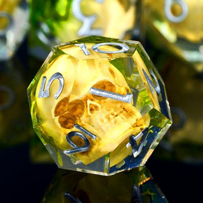 Froggod Transparent Moss & Skull Dice Set with Gift Box for DND RPG, 7Pcs | Transparent resin DND role playing dice with moss skull design and sharp edges for MTG, tabletop games and collectors - color: Transparent