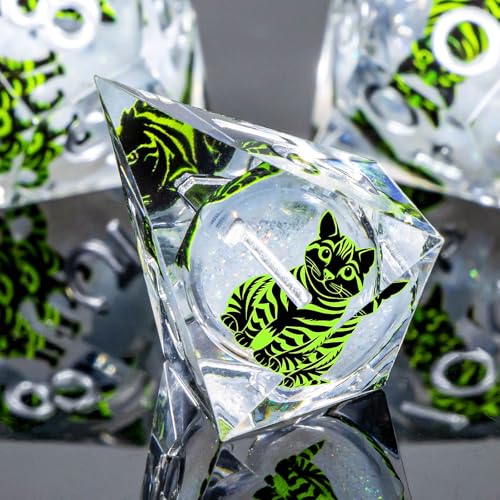 KERWELLSI Cat Liquid Core DND Dice Set with Gift Box, 7Pcs Resin Dungeons Sharp Edge D&D Dice, Dragons D and D Role Playing Dice D20 D12 D10 D8 D6 D4, White and Green Cat - color: White and Green Cat