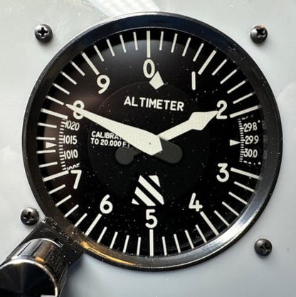 AltMot Flight Simulator Instrument Panel Six Pack - Includes software and integrated monitor