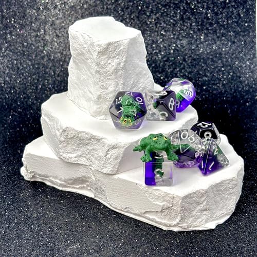 Sage's Portal Animal Familiars Resin DND Dice Set Polyhedral Dice Set for Dungeons and Dragons RPG Pathfinder Tabletop TTRPG (Green Frog + Figurine) - color: Green Frog + Mini Figure, style: Dice Set +Mini Figure