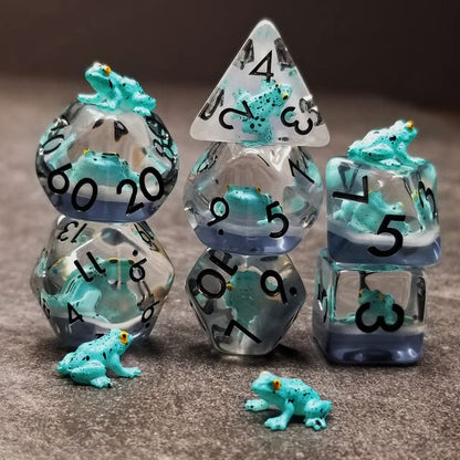 Sage's Portal Animal Familiars Resin DND Dice Set Polyhedral Dice Set for Dungeons and Dragons RPG Pathfinder Tabletop TTRPG (Blue Frog) - color: Blue Frog, style: Dice Set Only