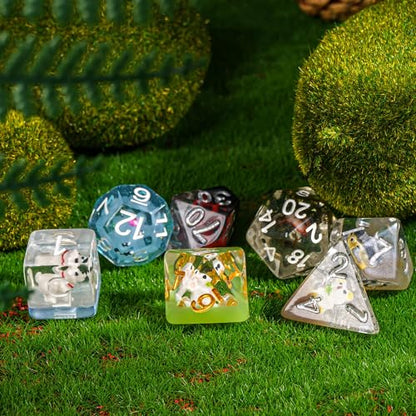 Cusdie 7-Die DND Dice, Polyhedral Dice Set Filled with Animal, for Role Playing Game D&D Dice（Random Animal） - color: Random Animal