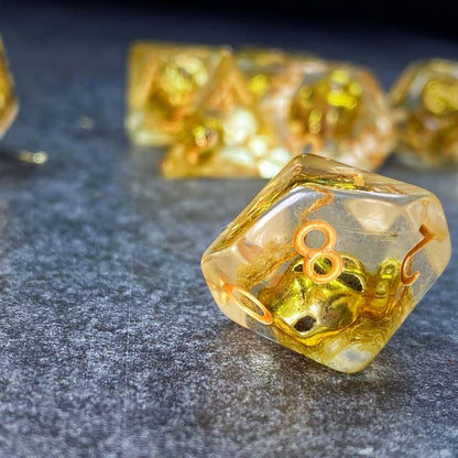 Sage's Portal Familiars and Reagents Resin DND Dice Set Polyhedral Dice Set for Dungeons and Dragons RPG Tabletop TTRPG (Golden Skull) - color: Golden Skull